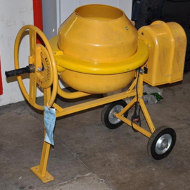 The drug gang bought a cement mixer to bulk out the drugs (Soca)