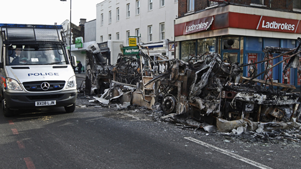 Tottenham riots in north London leave 8 police officers in hospital (Image: Reuters)