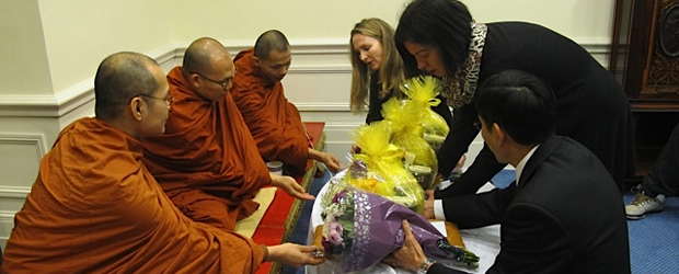 Photos of the alms-giving ceremony at the Thai embassy (provided by the families)