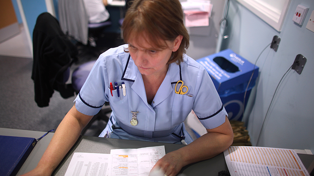 NHS nurse: Job losses are reaching crisis point, nursing leaders warned (Image: Getty)