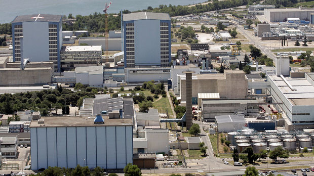 France's nuclear watchdog announces there has been no leak after one man died in an explosion at the Marcoule nuclear plant, in the south of the country (Reuters)