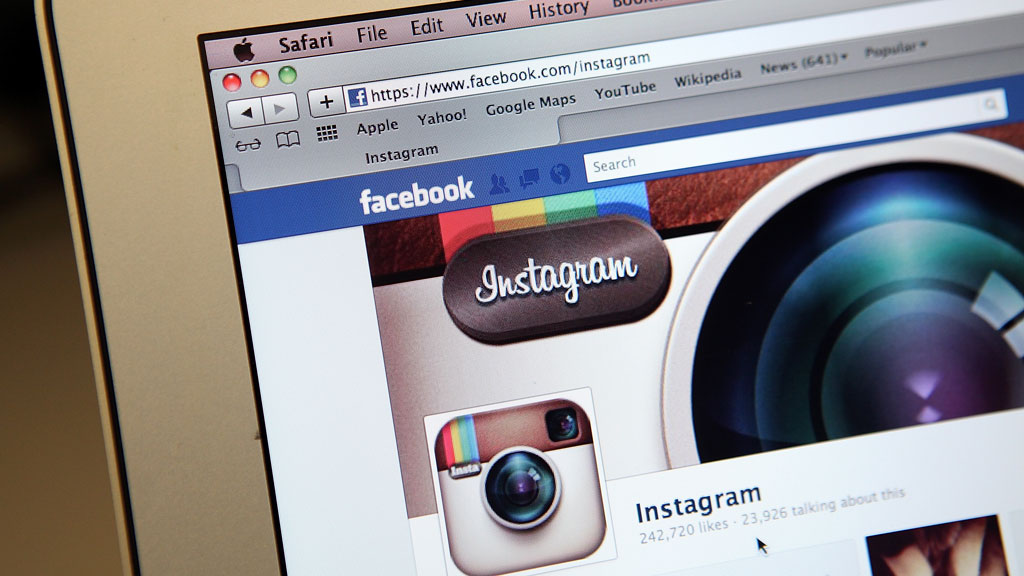 The popular photo sharing site Instagram, which was bought by Facebook earlier this year, is changing its privacy policy to allow it to sell on any photo uploaded by its users to advertisers. 