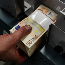 Greek gloom at looming 'dead end' bailout. (Reuters)