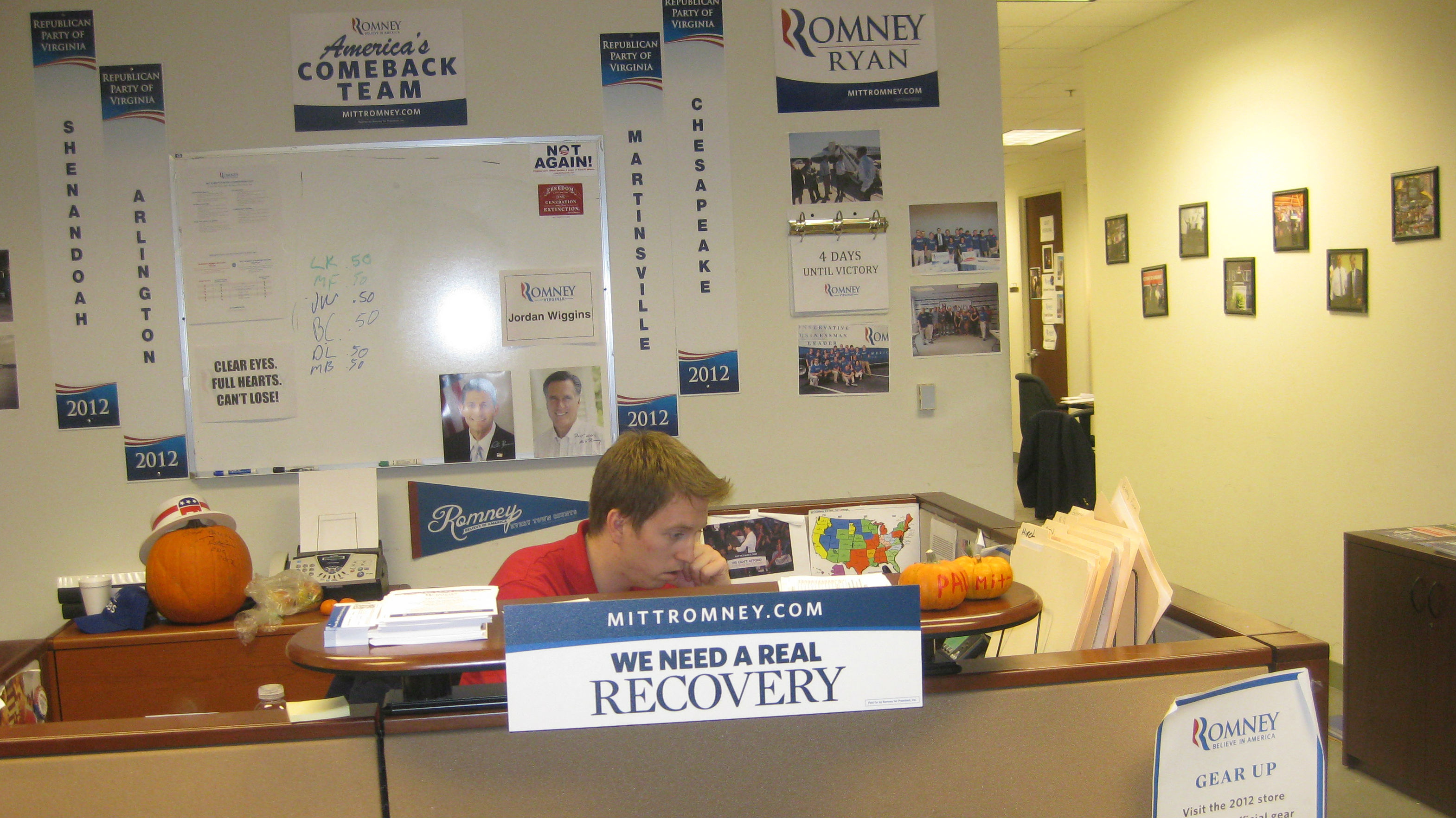 Romney volunteer office