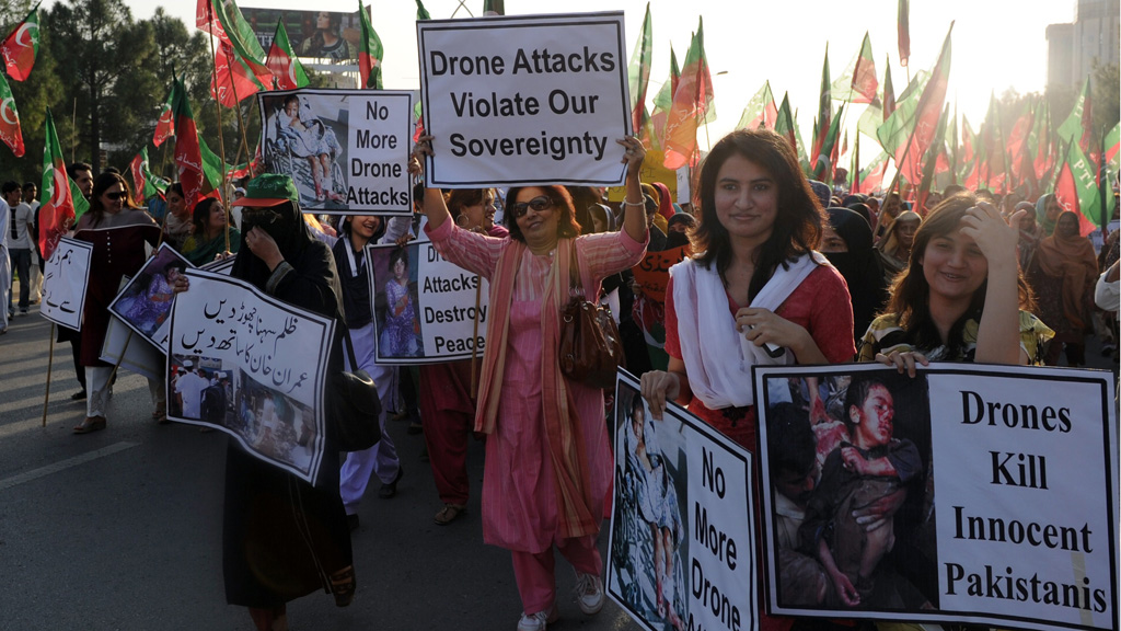 Women protest in Pakistan over the US drones policy (Getty)