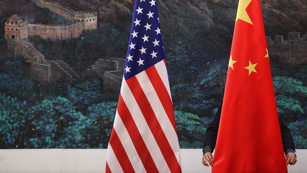 Chinese and US flags (Getty)