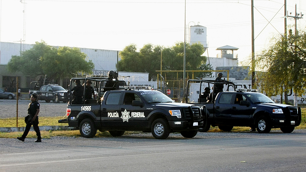 Mexican jail break: police and soldiers hunt for escaped prisoners on US borders (Image: Reuters)