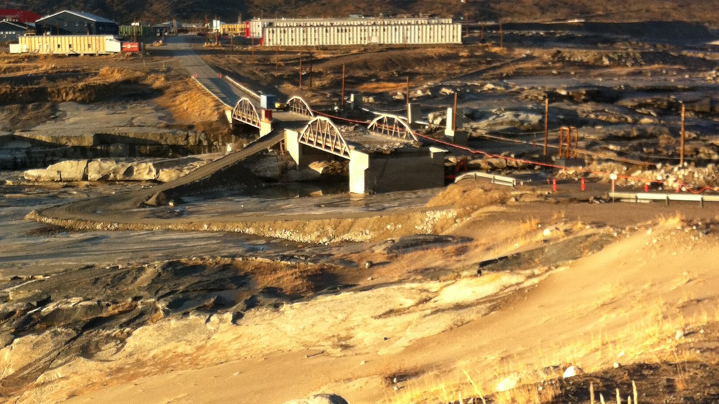 Destroyed bridge at Uummannaq