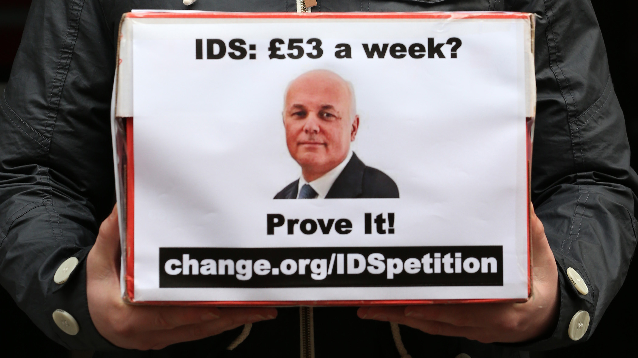 Petition delivered to Iain Duncan Smith
