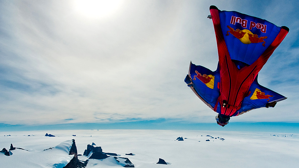 Wingsuit flying (Image: Reuters)