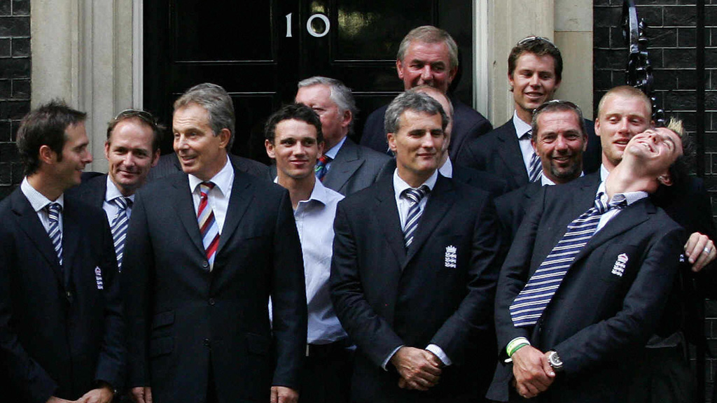 Andrew Flintoff and Kevin Pietersen appear to be drunk at Downing Street. (Getty)
