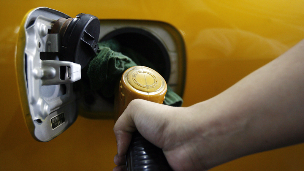 Petrol 'price-fixing': BP and Shell under investigation (R)