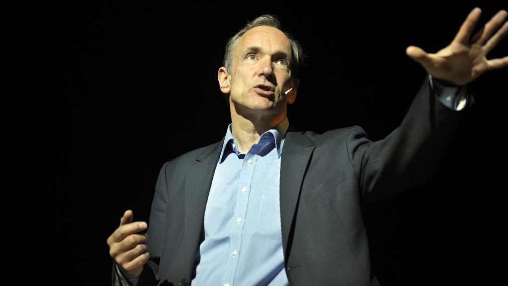Sir Tim Berners-Lee (R)