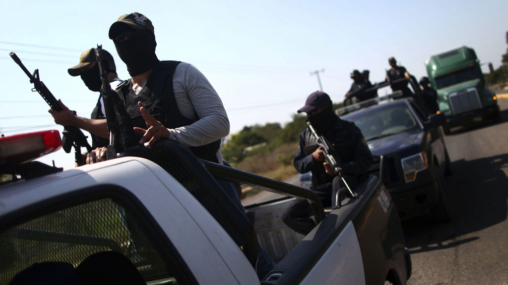 Mexico vigilantes enter Knights Templar cartel stronghold (Reuters)