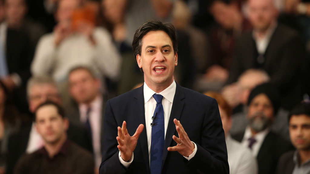 Labour leader Ed Miliband says there should be limits on the size of the big five high street banks, with the creation of two new lenders and the forced sale of branches to create more competition (G)