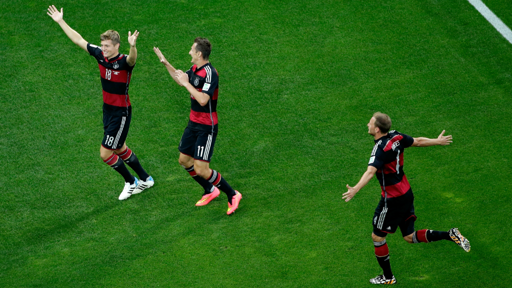 Toni Kroos scores two goals in Germany's crushing defeat of Brazil. (Getty)