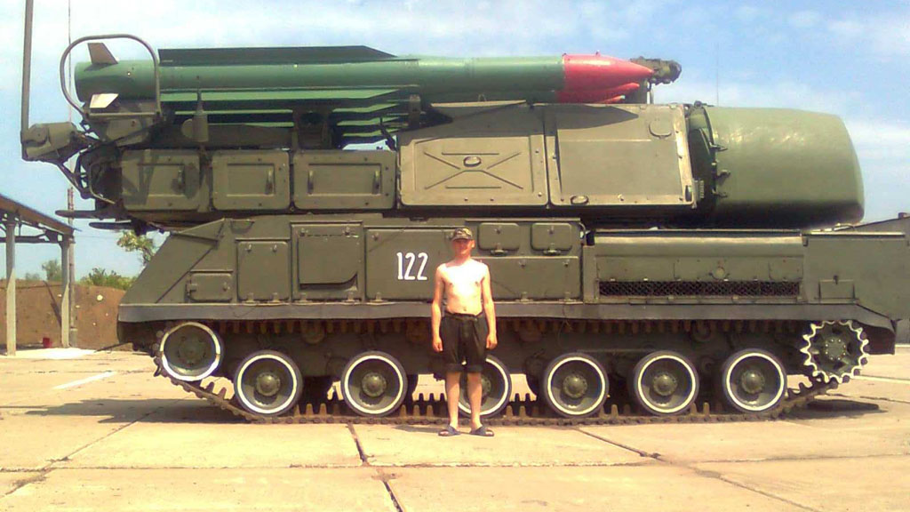Separatist with 'looted' Buk system