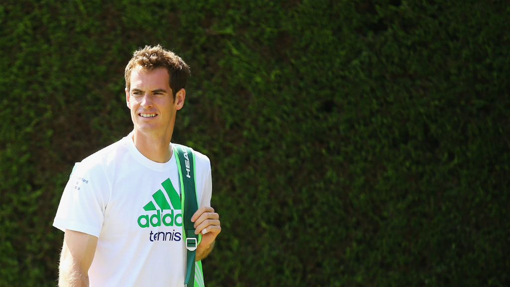Andy Murray gets ready to defend his Wimbledon title. (Getty)