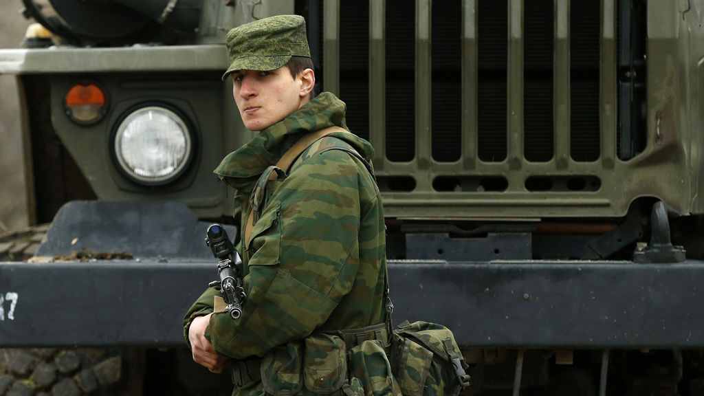 08 crimea soldier r w LRG - Ukraine's Far-Right Leader to Run for President