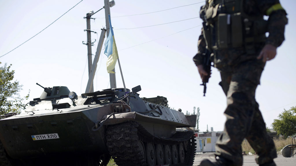 Ukraine shelling threatens delicate ceasefire
