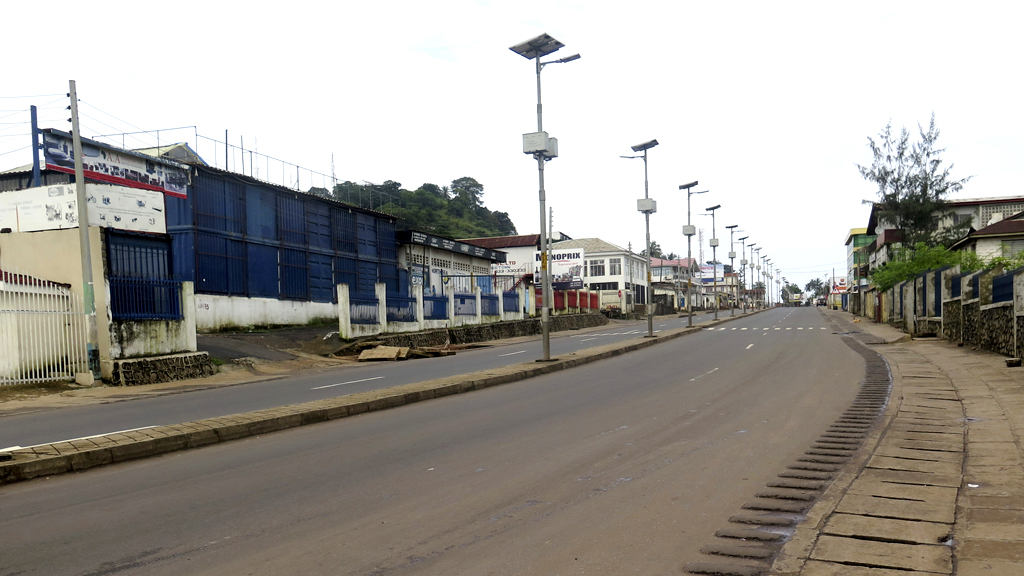 Empty street in Sierra Leone's Freetown during the three-day anti-Ebola lockdown (Reuters)