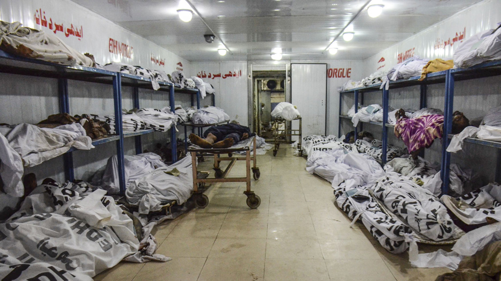 Bodies in a morgue during Pakistan heatwave (Getty)