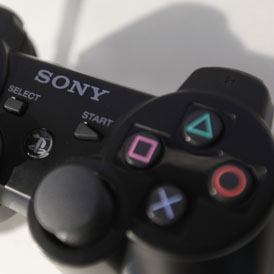 Sony Playstation Network remains down (Reuters)
