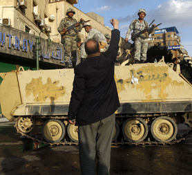 Murbarak regime on brink as Army backs the people - Reuters