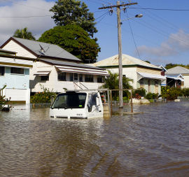 People affected by the Australia floods have prepared for a rise in water levels (Reuters)