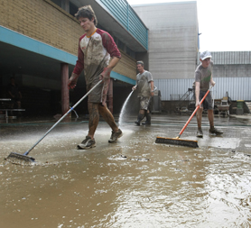 Brisbane 'resembles war zone' after flooding - Reuters