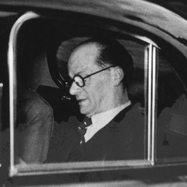Rae went so far as to set up a meeting with John Christie, who had murdered at least eight women in his flat at 10 Rillington Place in London's Notting Hill, while the killer was the subject of a poli