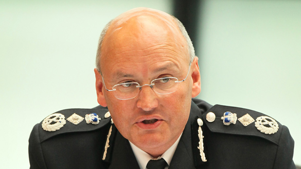 Metropolitan Police Commissioner Sir Paul Stephenson tonight announced his resignation. 