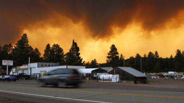 Wildfire rages in eastern Arizona (Reuters)