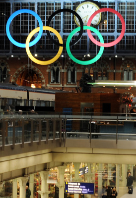 Olympic logo at St Pancras station in London. (Getty)