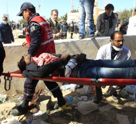 Libya Tunisia border: people have collapsed waiting to get through (Reuters)