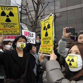 Japan: Fukushima nuclear crisis continues as protests take place out