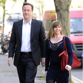 Brooke Kinsella campaigns against knife crime with David Cameron, April 2010 (Reuters)