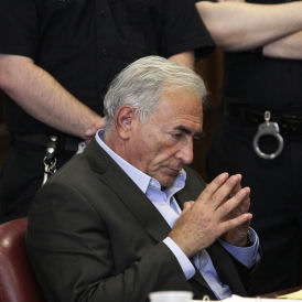 Dominique Strauss-Kahn, ex IMF head, is granted bail (Reuters)