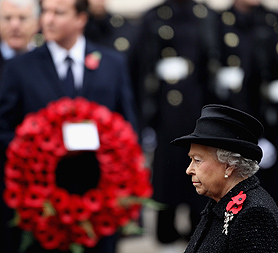 The Queen leads a memorial service in London on Remembrance Sunday (Image: Getty)