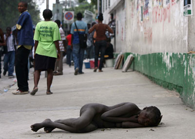 Cholera epidemic: Haiti protesters attack medics