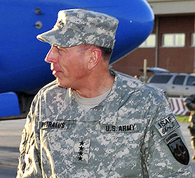 US General Petreaus arrives in Kabul, Afghanistan (Reuters)