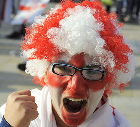 England fans cheer over the first World Cup 2010 match. (Getty images)