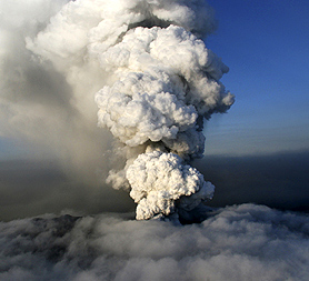 Volcanic ash: was the ban on flights necessary?