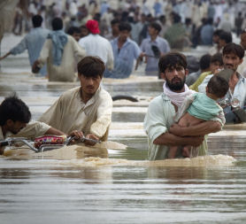 Floods in Pakistan kill more than 800 people, officials say (credit:Reuters)