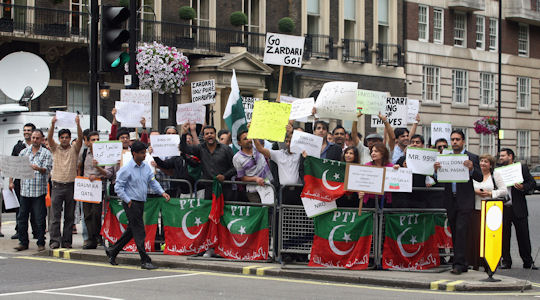 Protests as Zardari arrives in UK