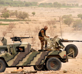 Yemen soldier hitting rebel target (Credit: Reuters)