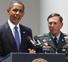 Barack Obama announces General Petraeus (R) will take up McChrystal&apos;s post in Afghanistan (Reuters)